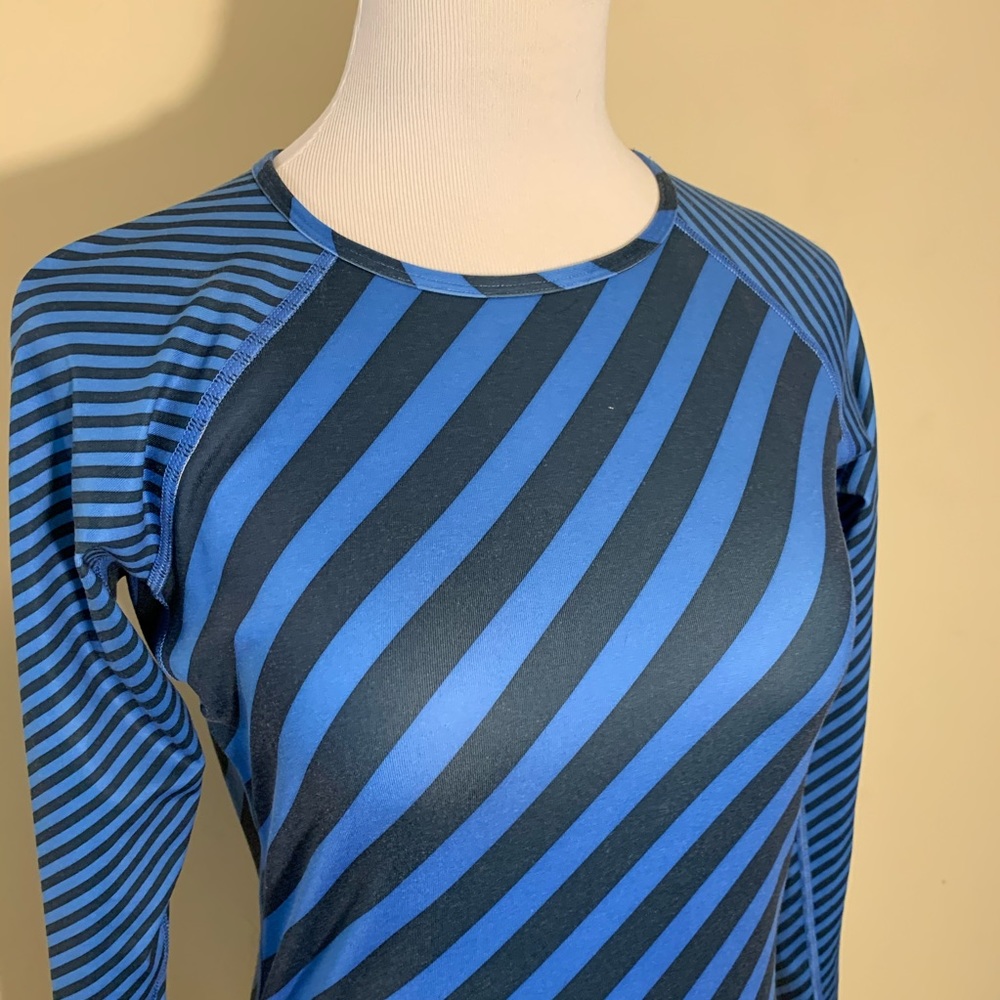 NIKE PRO shirt